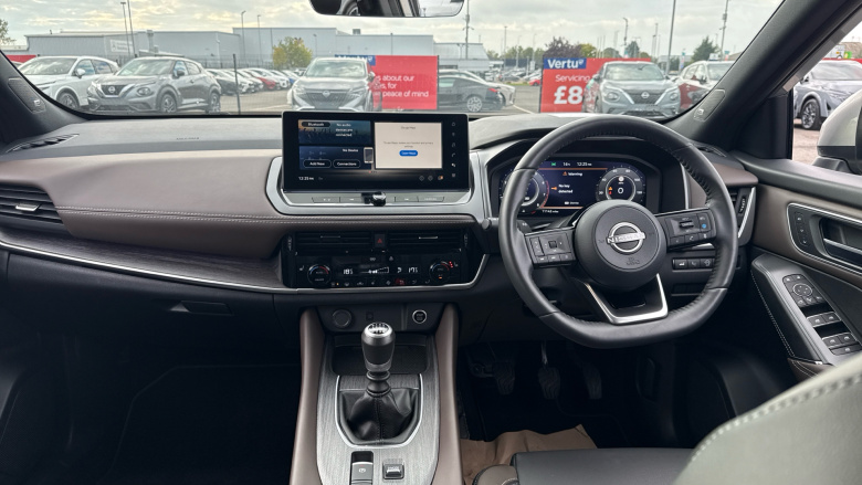 Nissan Qashqai 1.3 DiG-T MH Tekna [Bose] 5dr Petrol Hatchback